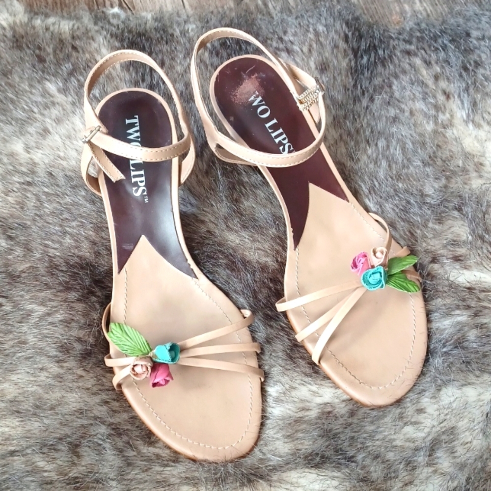 Two Lips heeled sandals